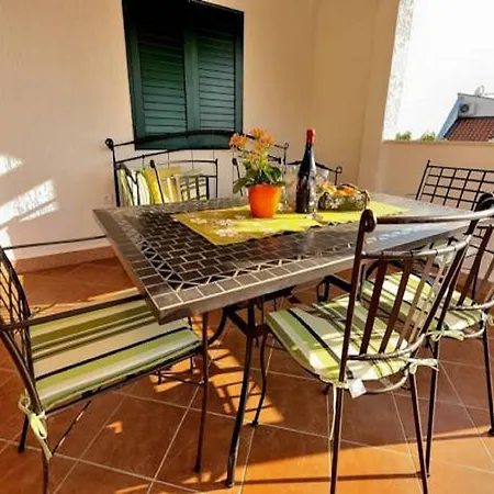 Daire Apartament Natali