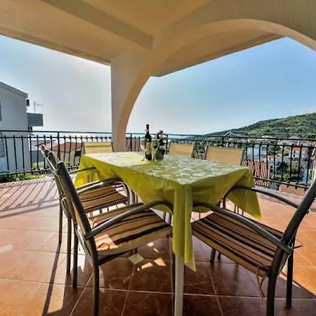 Apartament Natali Daire *